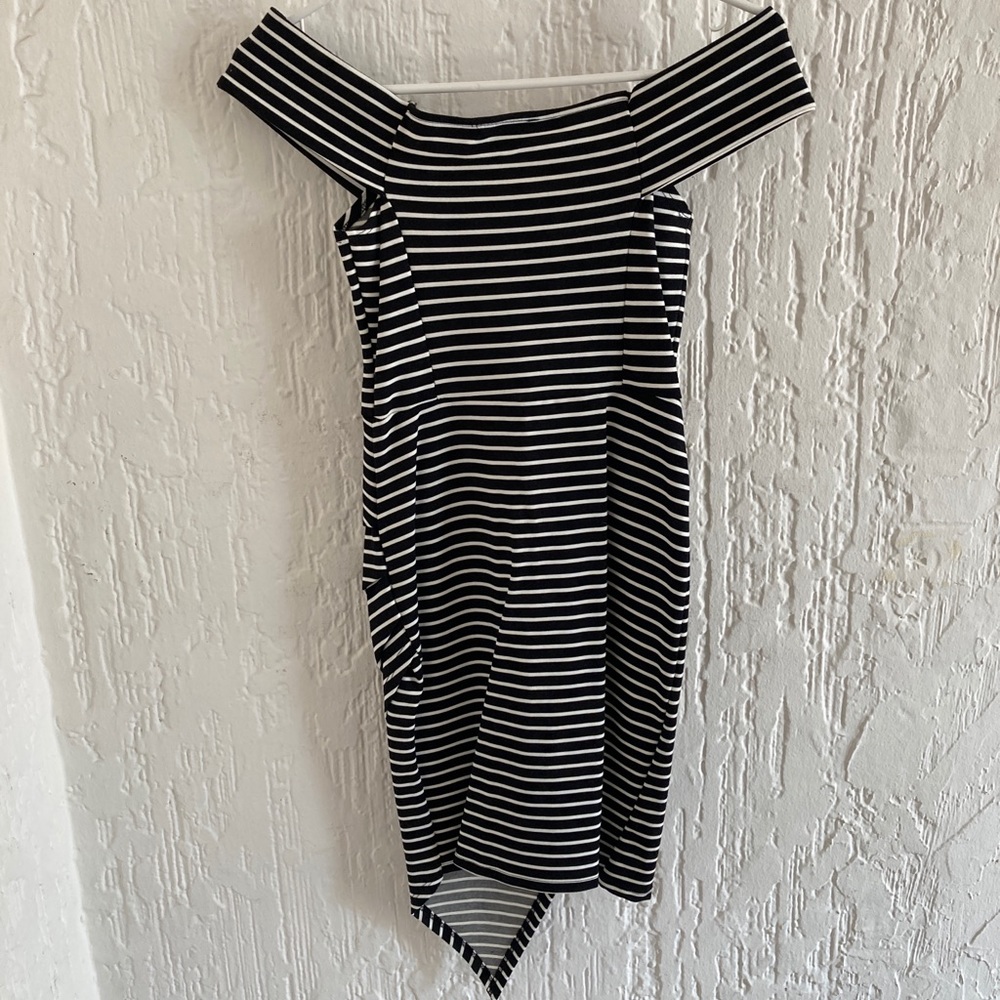 Style Rack Off The Shoulder Dress Size Small - Picture 6 of 7